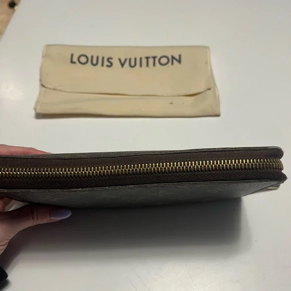 Louis Vuitton Brown Monogram Zippy Organizer Wallet